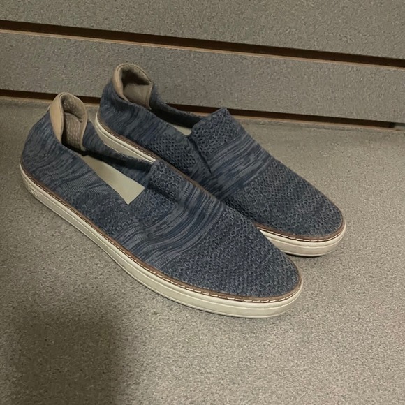 UGG Shoes - UGG Sammy Chevron Knit Slip On Sneakers Blue Marl Low Top Flats Womens 11